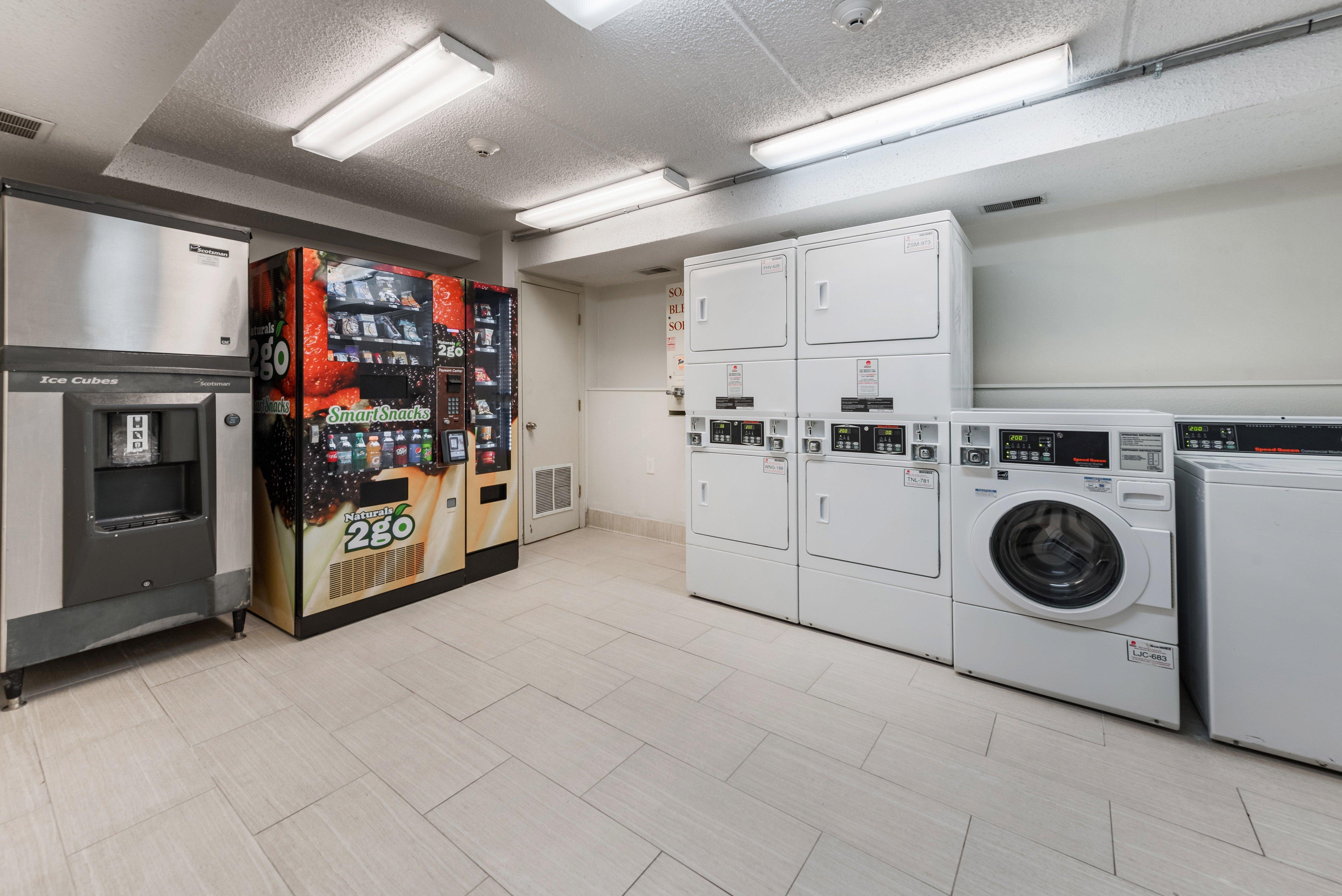 Red Roof Inn Plus+ Columbus - Worthington Extérieur photo