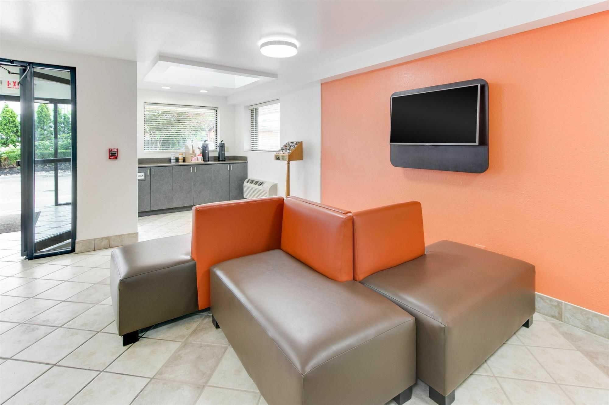 Red Roof Inn Plus+ Columbus - Worthington Extérieur photo