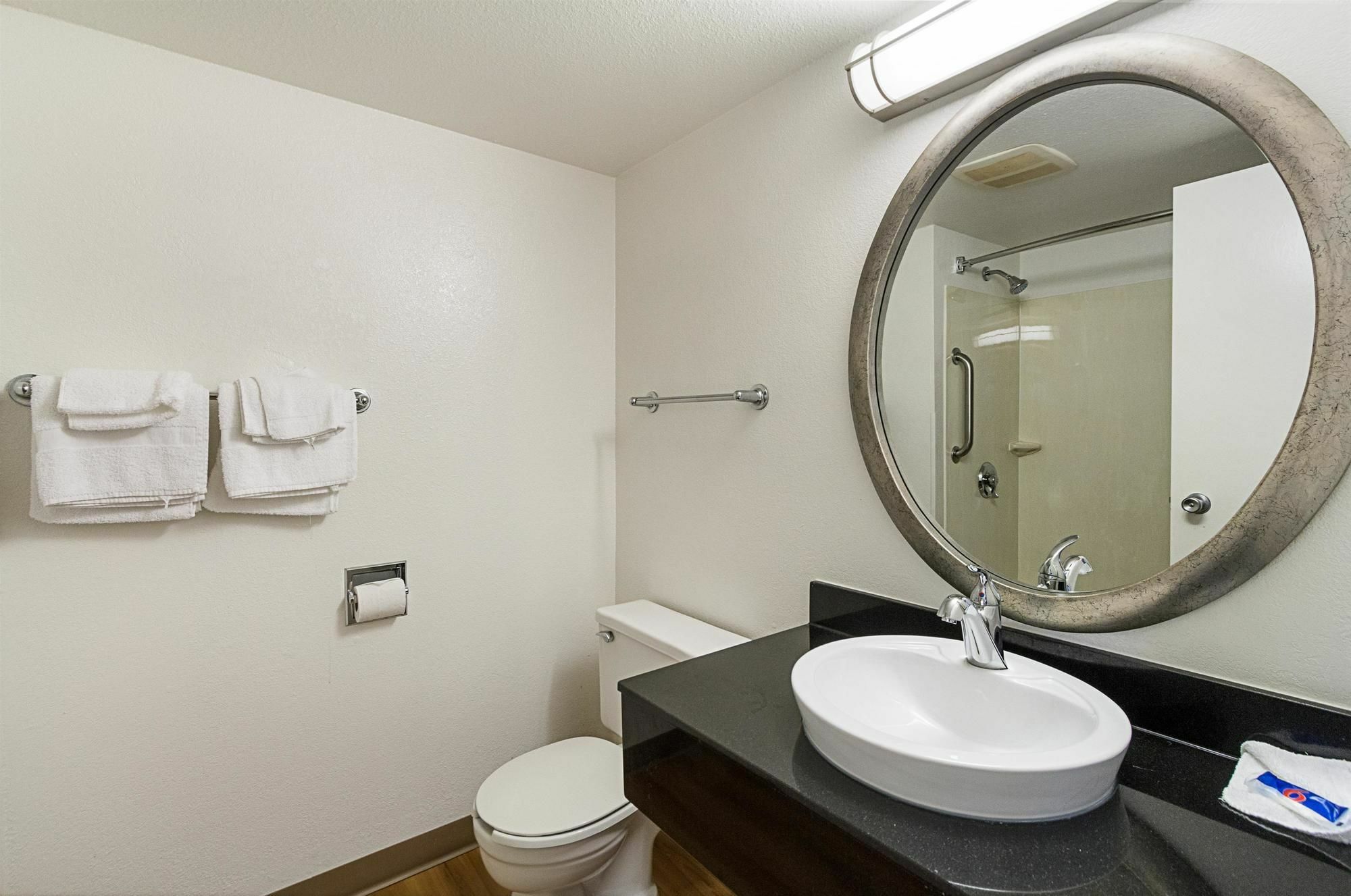 Red Roof Inn Plus+ Columbus - Worthington Extérieur photo