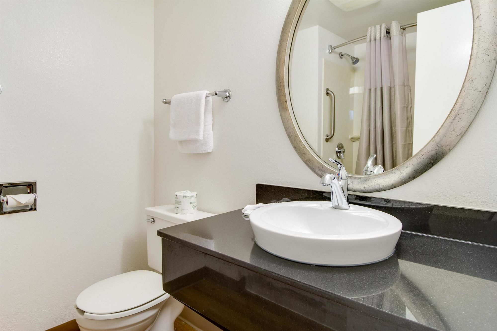 Red Roof Inn Plus+ Columbus - Worthington Extérieur photo