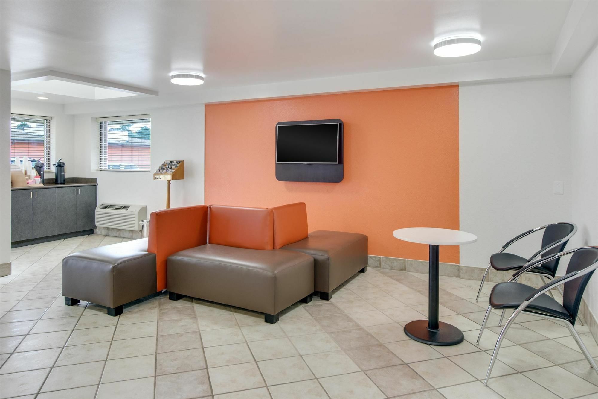 Red Roof Inn Plus+ Columbus - Worthington Extérieur photo